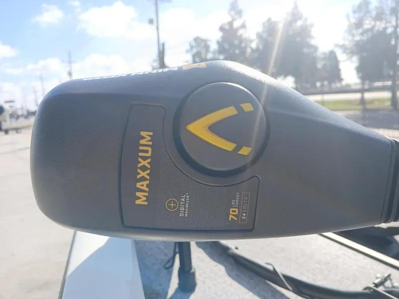 Slide: The Image of Tracker Pro Team 190 TX 2024 - 18