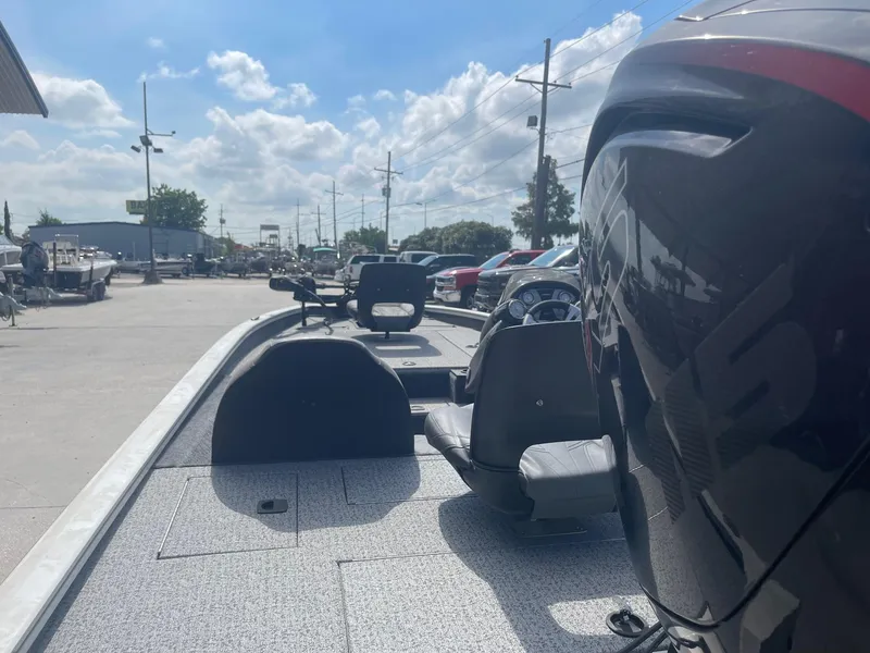 Slide: The Image of Tracker Pro Team 190 TX 2024 - 19