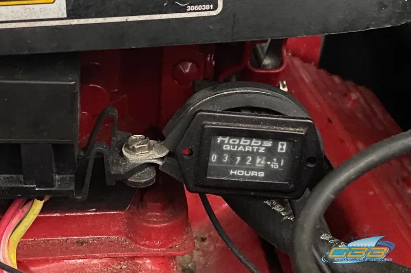 Slide: The Image of Hobbs Quartz hour meter on 2001 Chris-Craft 26 Constellation engine, showing 372 hours. - 23