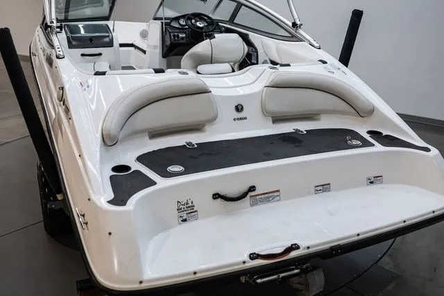 Slide: The Image of Yamaha AR190 2012 - 8