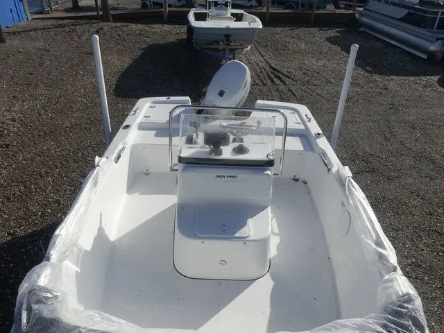 Slide: The Image of Sea Pro 172 Bay 2026 - 14