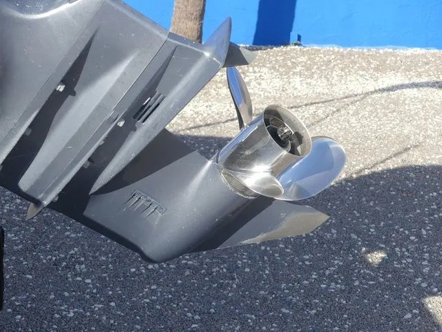 Slide: The Image of Hurricane SunDeck Sport 188 OB 2019 - 12