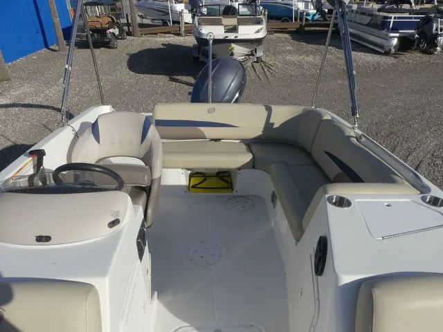 Slide: The Image of Hurricane SunDeck Sport 188 OB 2019 - 15