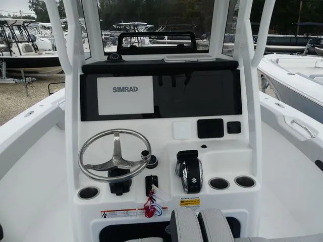 Slide: The Image of Sea Pro 245FLX Sandbar 2026 - 12