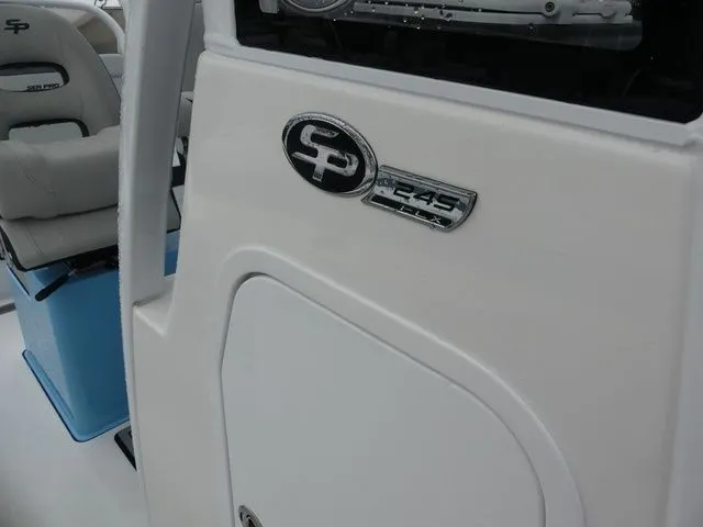 Slide: The Image of Sea Pro 245FLX Sandbar 2026 - 20