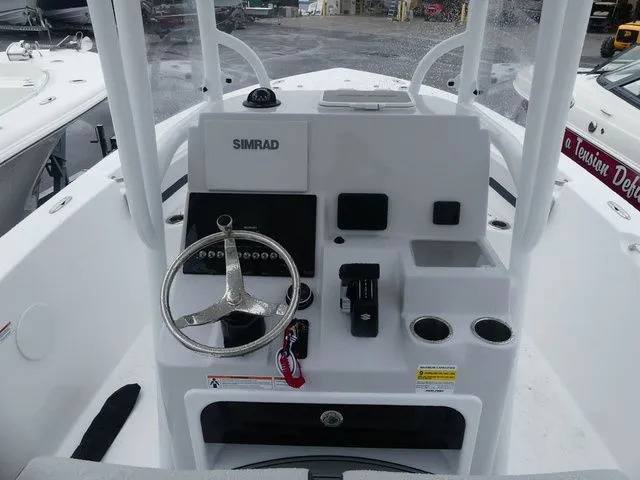 Slide: The Image of Sea Pro 222 Center Console 2026 - 7