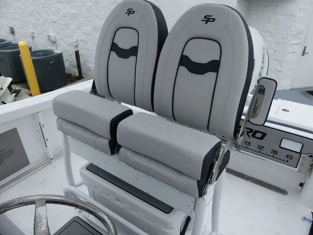 Slide: The Image of Sea Pro 222 Center Console 2026 - 9