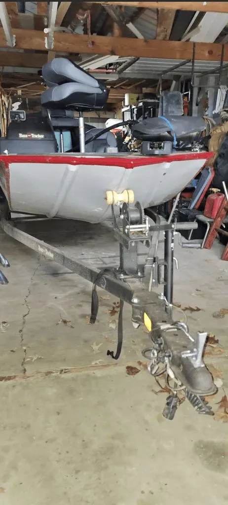 Slide: The Image of Tracker Bass Tracker Classic XL 2024 - 2