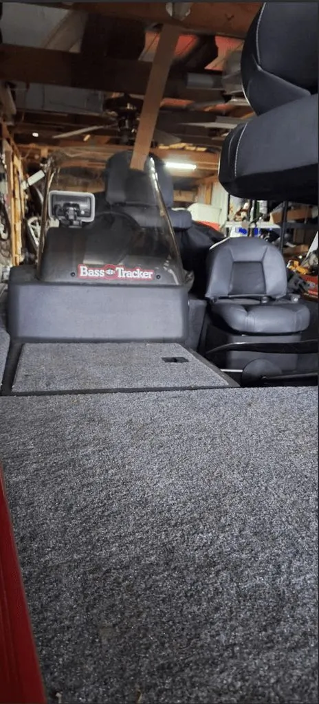 Slide: The Image of Tracker Bass Tracker Classic XL 2024 - 5