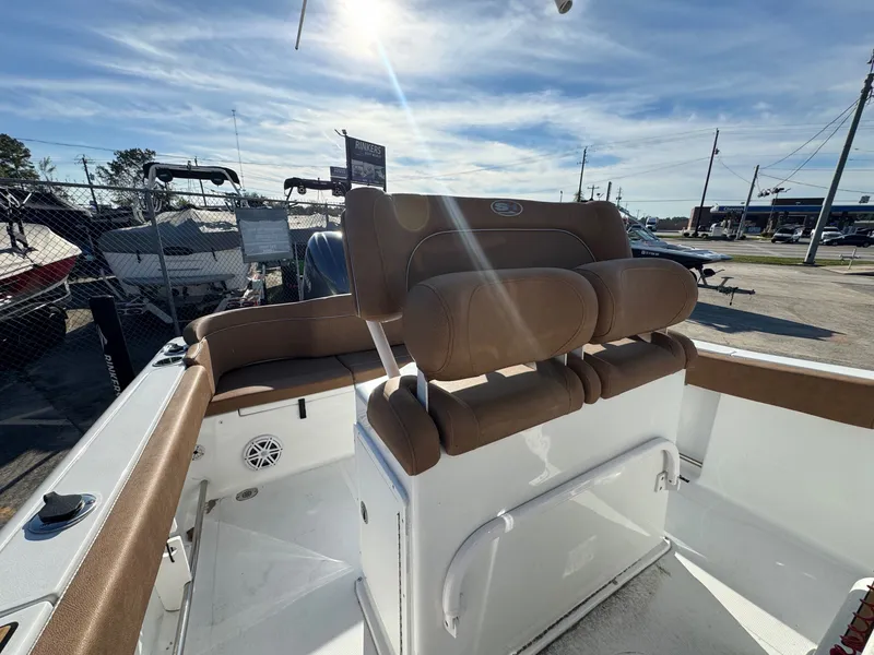 Slide: The Image of Sea Hunt Ultra 229 2025 - 11