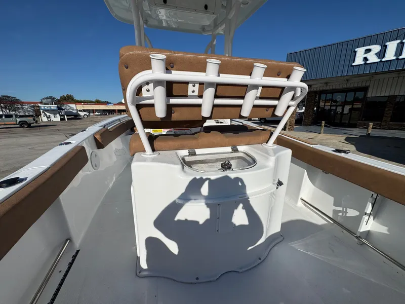 Slide: The Image of Sea Hunt Ultra 229 2025 - 14