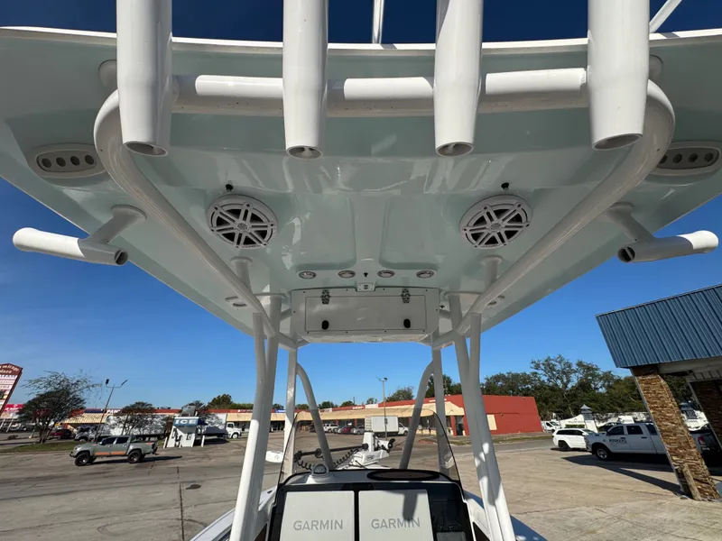 Slide: The Image of Sea Hunt Ultra 229 2025 - 25