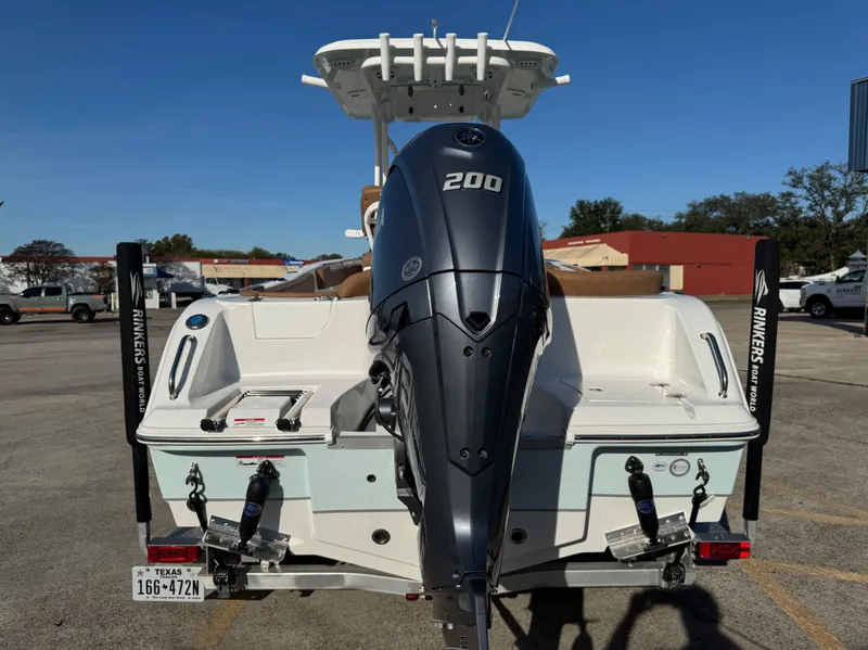 Slide: The Image of Sea Hunt Ultra 229 2025 - 3