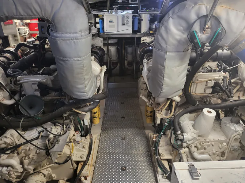 Slide: The Image of Horizon 74 Motor Yacht 2000 - 53