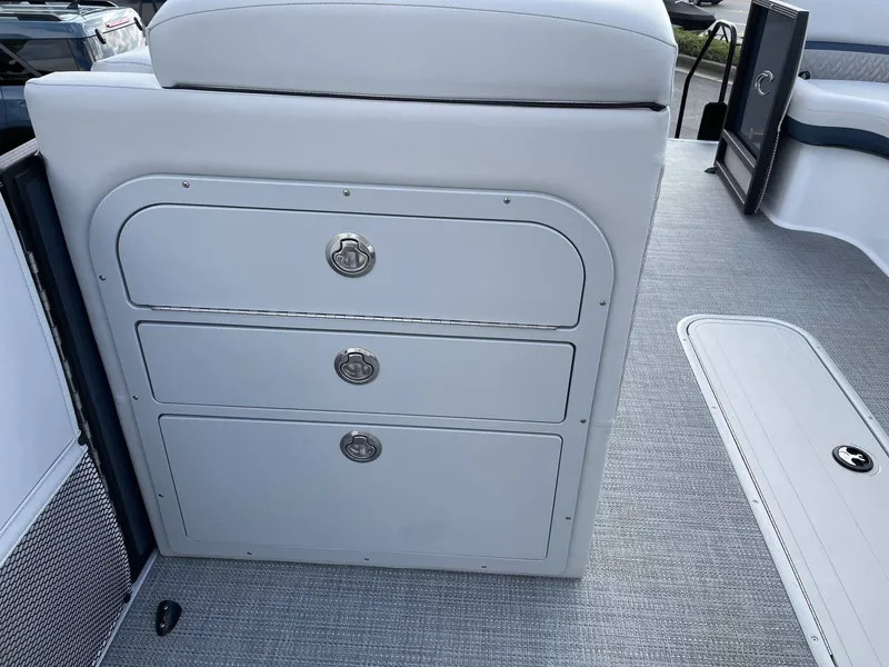 Slide: The Image of Crest Caribbean 230 SLS 2026 - 14