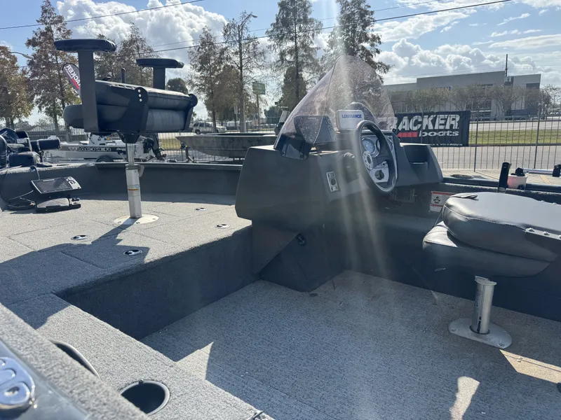 Slide: The Image of Tracker Pro Guide V-16 SC 2021 - 16