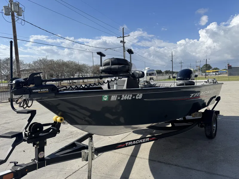 Slide: The Image of Tracker Pro Guide V-16 SC 2021 - 3