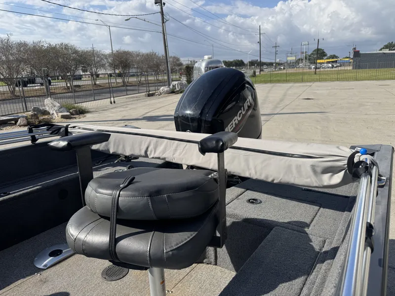 Slide: The Image of Tracker Pro Guide V-16 SC 2021 - 9