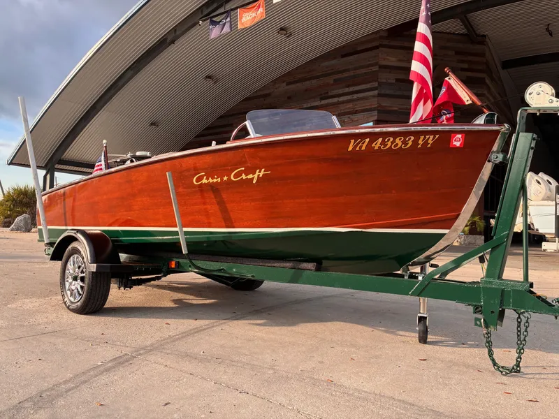 Slide: The Image of Chris-Craft 17 1953 - 2