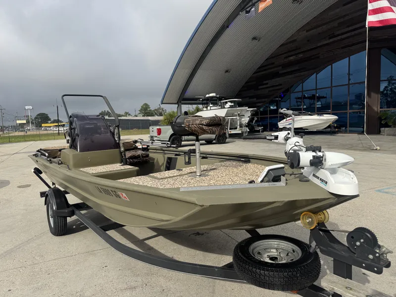 Slide: The Image of Tracker Grizzly 1754 MVX SC 2017 - 11