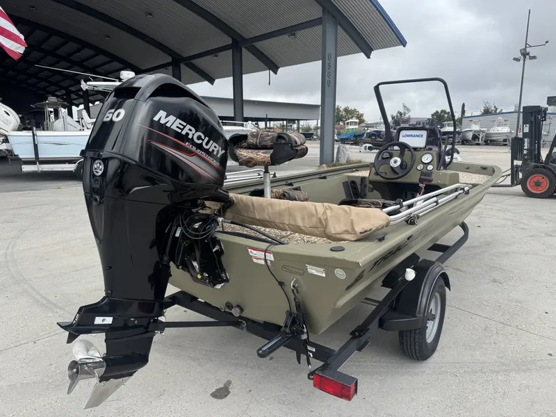 Slide: The Image of Tracker Grizzly 1754 MVX SC 2017 - 3