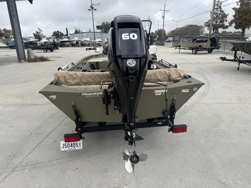 Slide: The Image of Tracker Grizzly 1754 MVX SC 2017 - 4