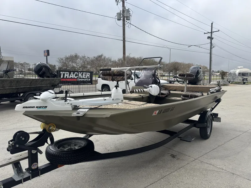 Slide: The Image of Tracker Grizzly 1754 MVX SC 2017 - 6