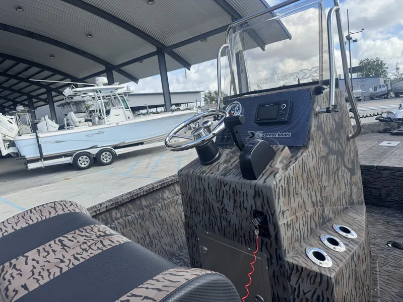 Slide: The Image of Xpress H190B 2025 - 11