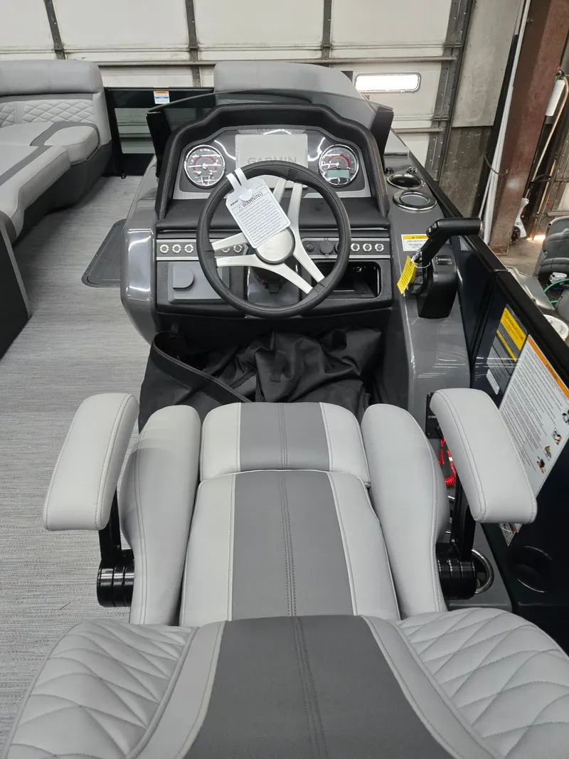 Slide: The Image of Monaco 255SB 2026 - 10