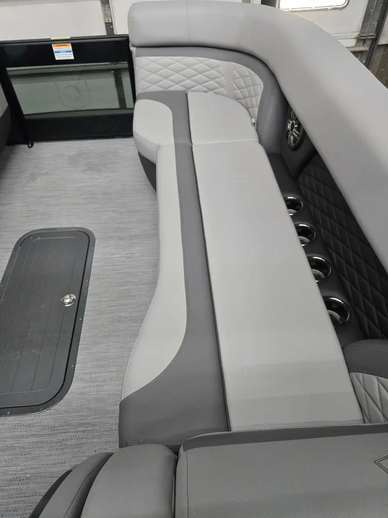 Slide: The Image of Monaco 255SB 2026 - 12