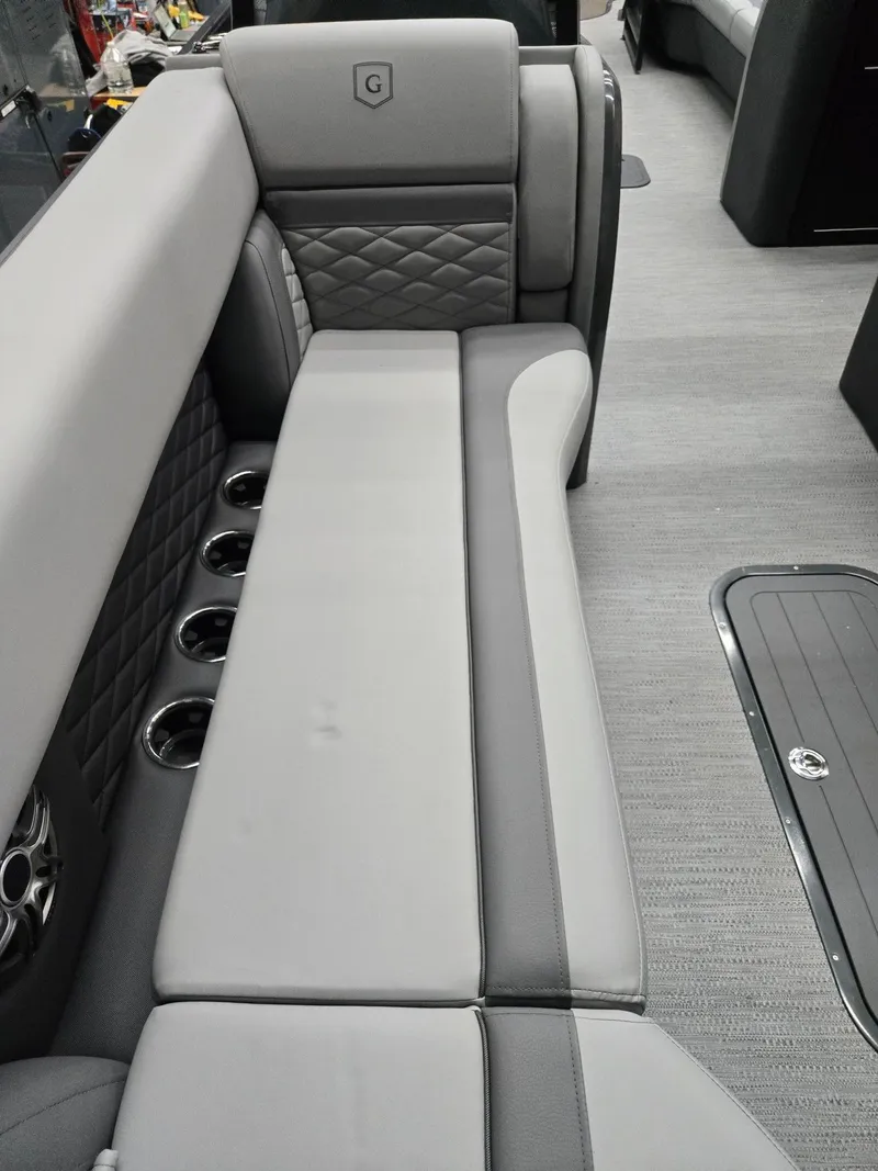 Slide: The Image of Monaco 255SB 2026 - 14