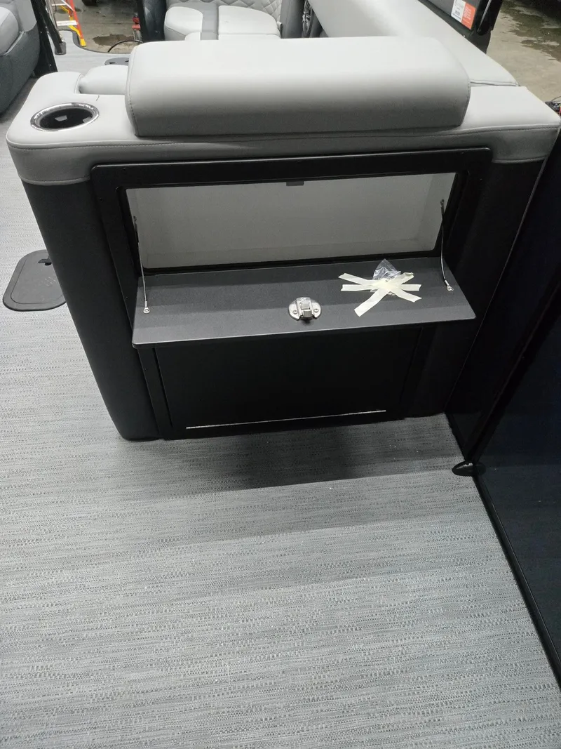 Slide: The Image of Monaco 255SB 2026 - 18