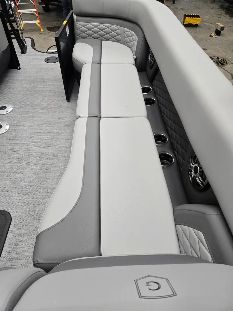 Slide: The Image of Monaco 255SB 2026 - 22