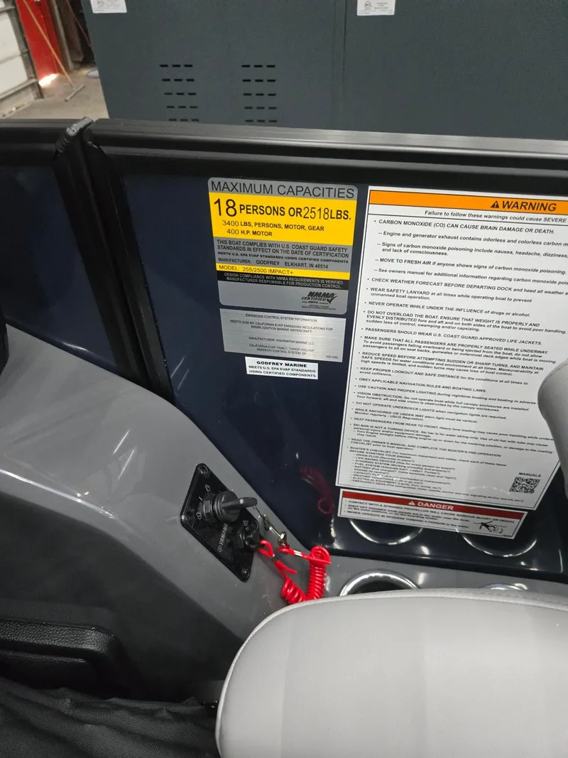 Slide: The Image of Monaco 255SB 2026 - 23