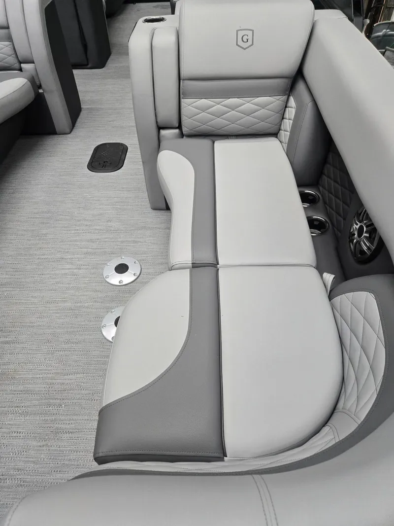 Slide: The Image of Monaco 255SB 2026 - 9