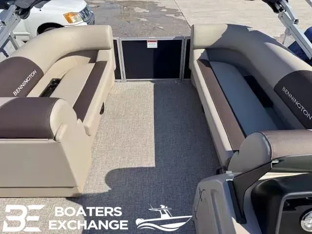 Slide: The Image of Bennington 21SL 2026 - 7