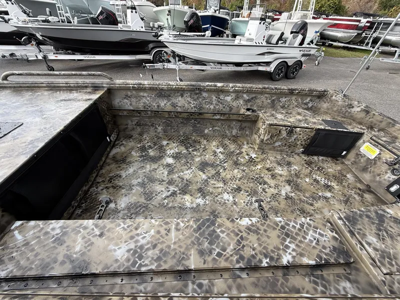 Slide: The Image of Excel 1751 Viper F4 2026 - 7