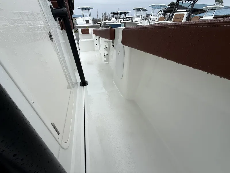 Slide: The Image of Parker Marine 230 Coastal Elite 2026 - 10