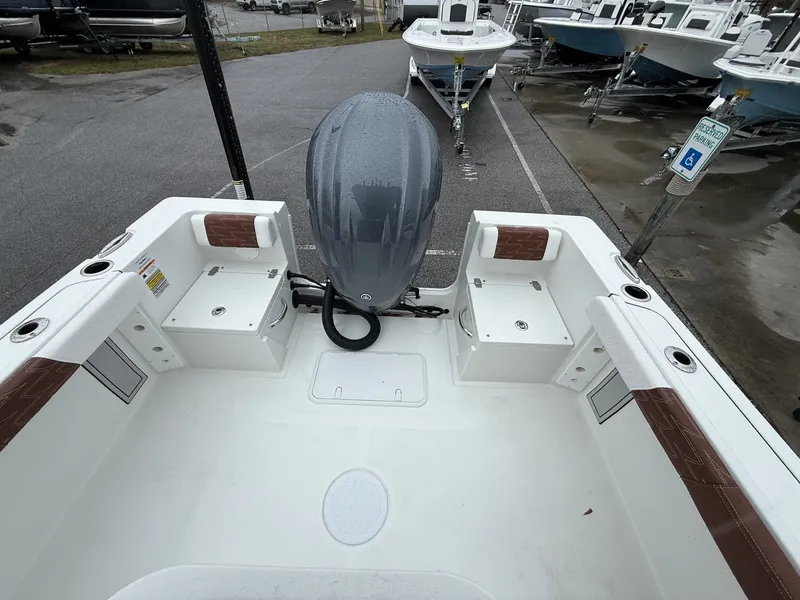 Slide: The Image of Parker Marine 230 Coastal Elite 2026 - 11