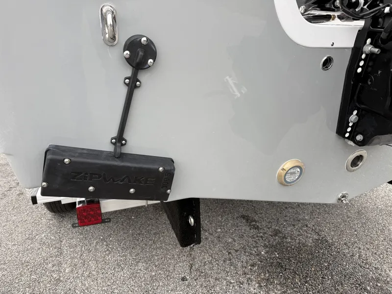 Slide: The Image of Sea Pro 222 WITH ZIP WAKE TABS 2026 - 4