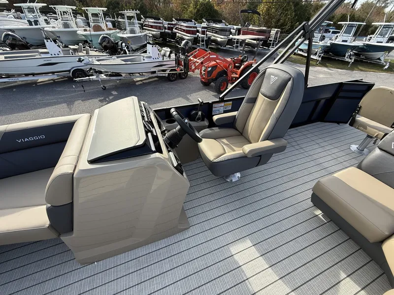 Slide: The Image of Viaggio Lago V 20R 2026 - 8