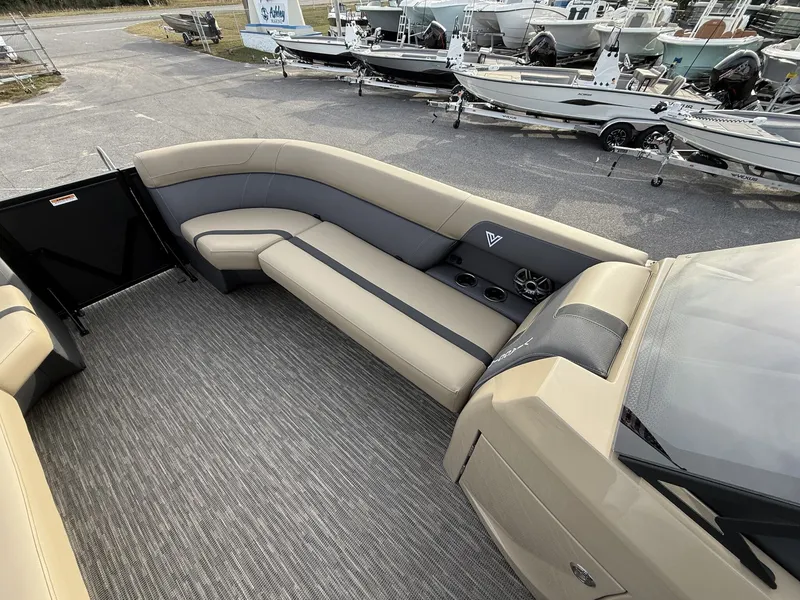 Slide: The Image of Viaggio Lago X 24 U 2026 - 10