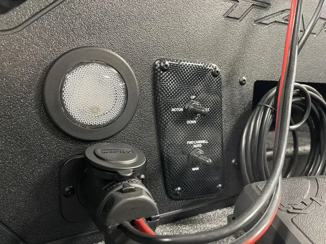 Slide: The Image of Tracker Targa™ V-19 Combo 2026 - 19