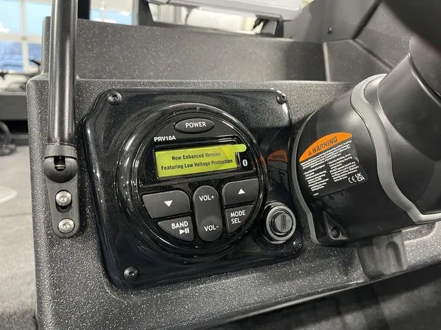 Slide: The Image of Tracker Targa™ V-19 Combo 2026 - 25