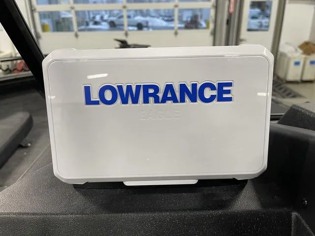 Slide: The Image of Tracker Targa™ V-19 Combo 2026 - 26