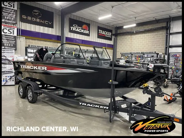 Slide: The Image of Tracker Targa™ V-19 Combo 2026 - 34