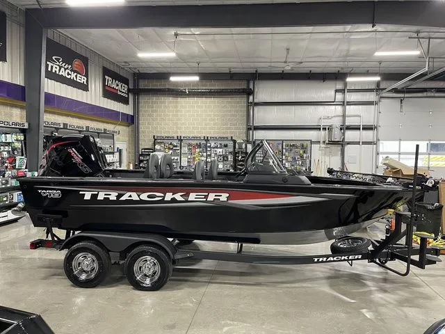 Slide: The Image of Tracker Targa™ V-19 Combo 2026 - 37