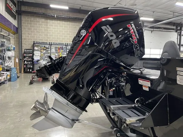 Slide: The Image of Tracker Targa™ V-19 Combo 2026 - 39