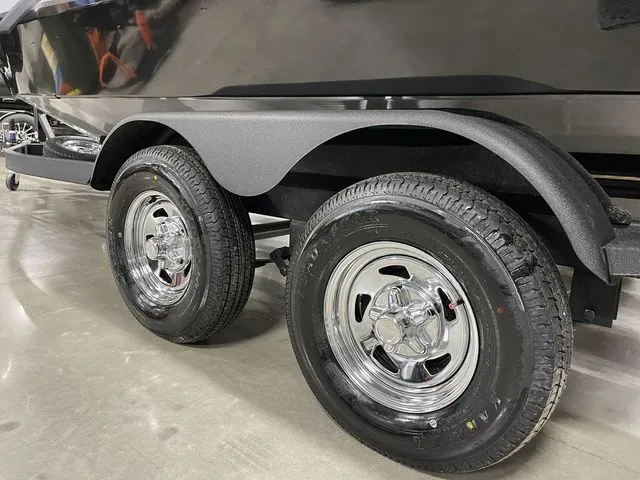 Slide: The Image of Tracker Targa™ V-19 Combo 2026 - 44