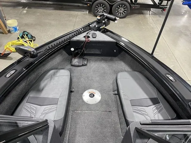 Slide: The Image of Tracker Targa™ V-19 Combo 2026 - 50